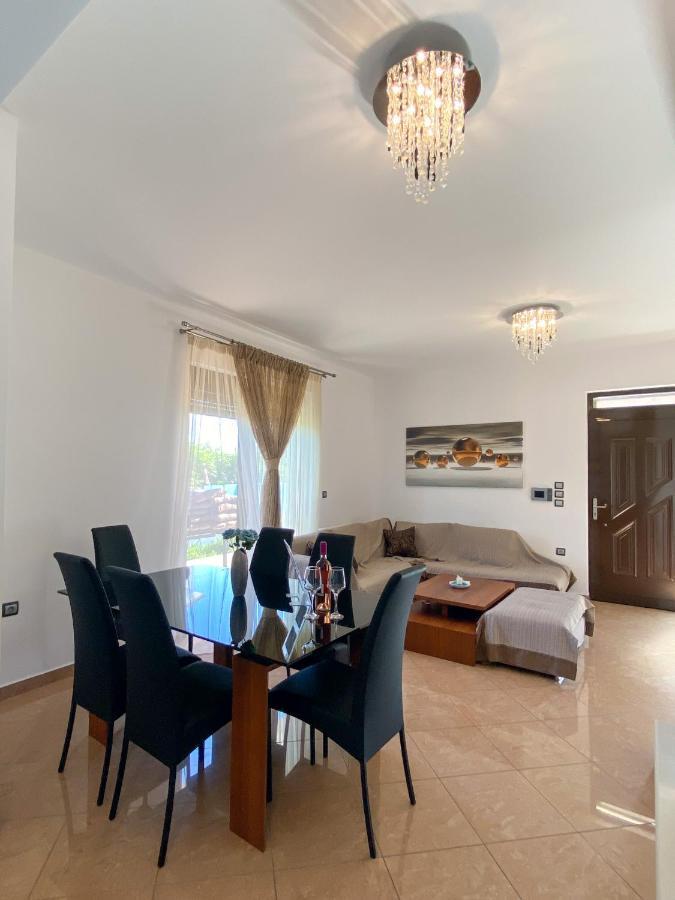 Rosalia House Asgourou